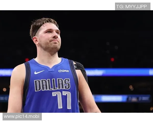 东契奇豪夺一夜登全美热搜!湖媒夸世间罕有近六战场均36+10+9 东契奇豪夺一夜登全美热搜!湖媒夸世间罕有近六战场均36+10+9